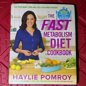 The Fast Metabolism Diet Cookbook by Haylie Pomroy - Hard blue cover